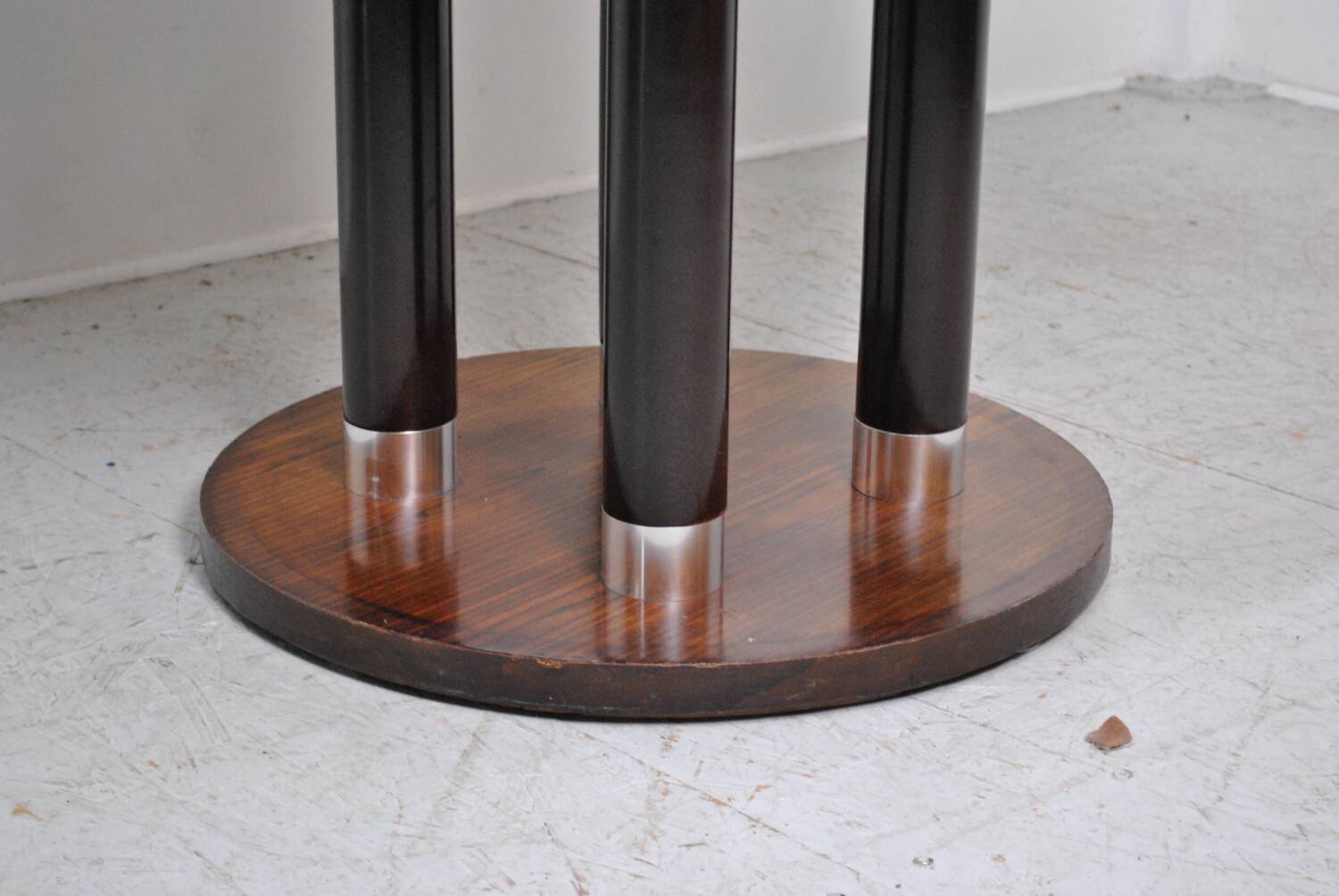 Art Deco extendable dining table
