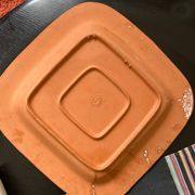 Dish for peacocks