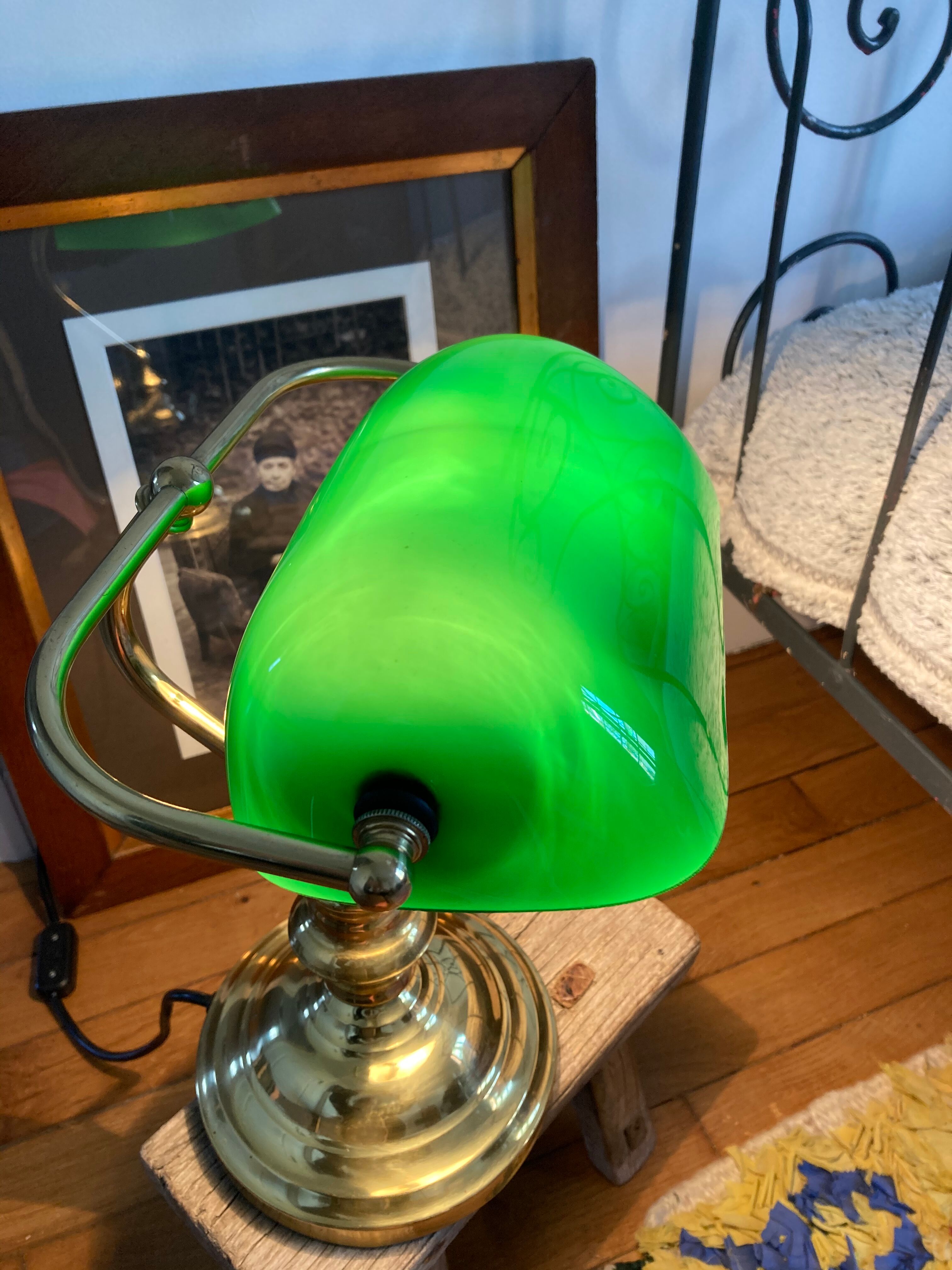 Notary lamp
