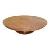Une table ronde d’ébéniste aux dimensions et à la robustesse hors du commun