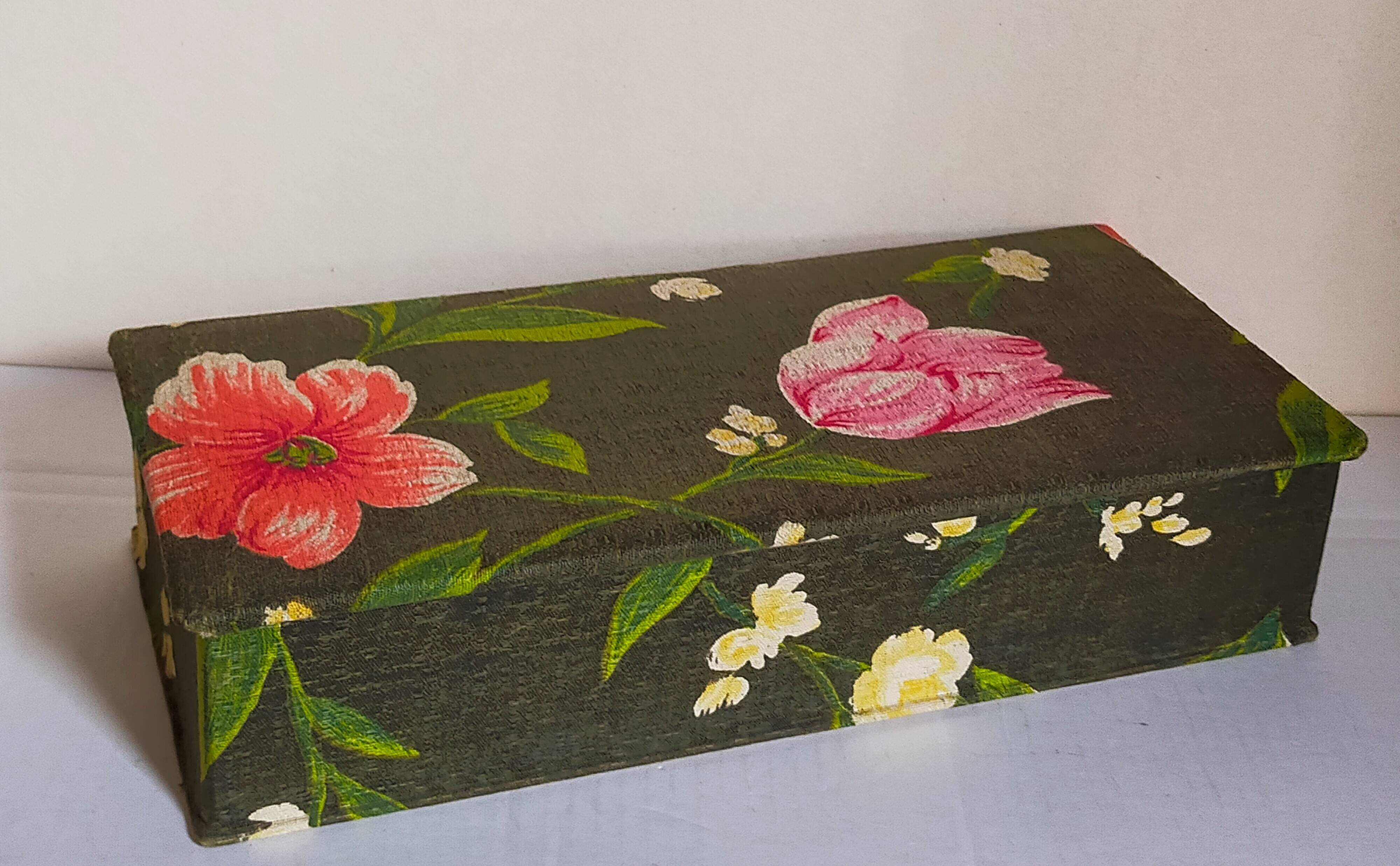 Box padded with old fabric