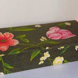 Box padded with old fabric