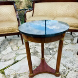 Empire side table in mahogany and mahogany veneer.
