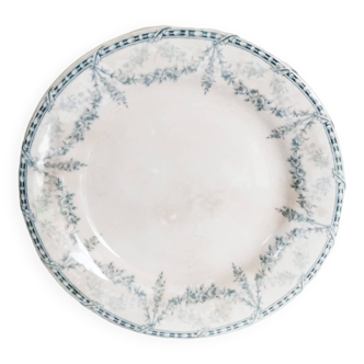Round serving dish on Creil and Montereau earthenware pedestal, Labrador