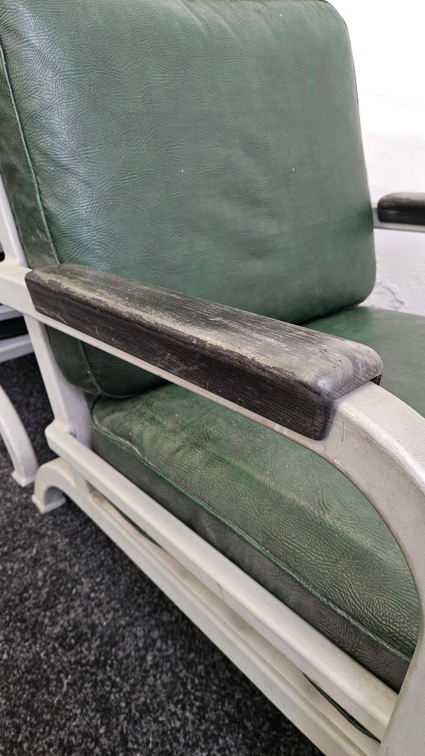 Mid century US Army Aluminium  Sofa and Armchairs by Hans H. Hunnebeck,1953