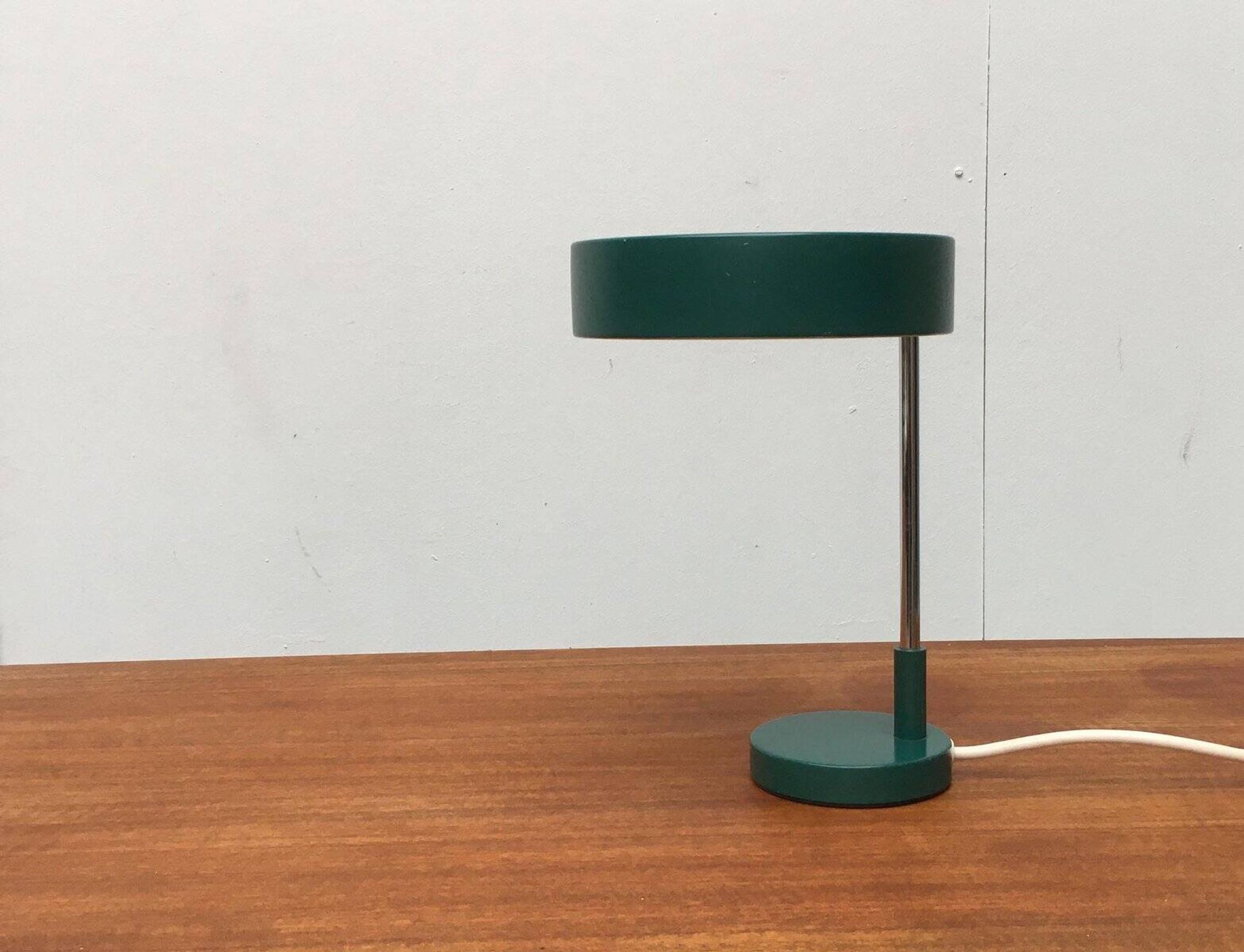 Lampe de table allemande 6890 de milieu de siècle de Kaiser Idell / Kaiser Leuchten