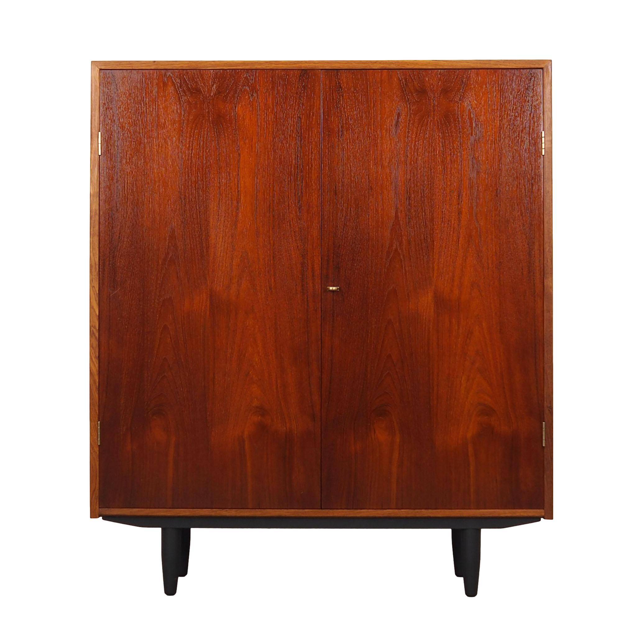 Armoire en chêne, design danois, années 1960, designer : Hans J. Wegner, fabricant : Ry Møbler
