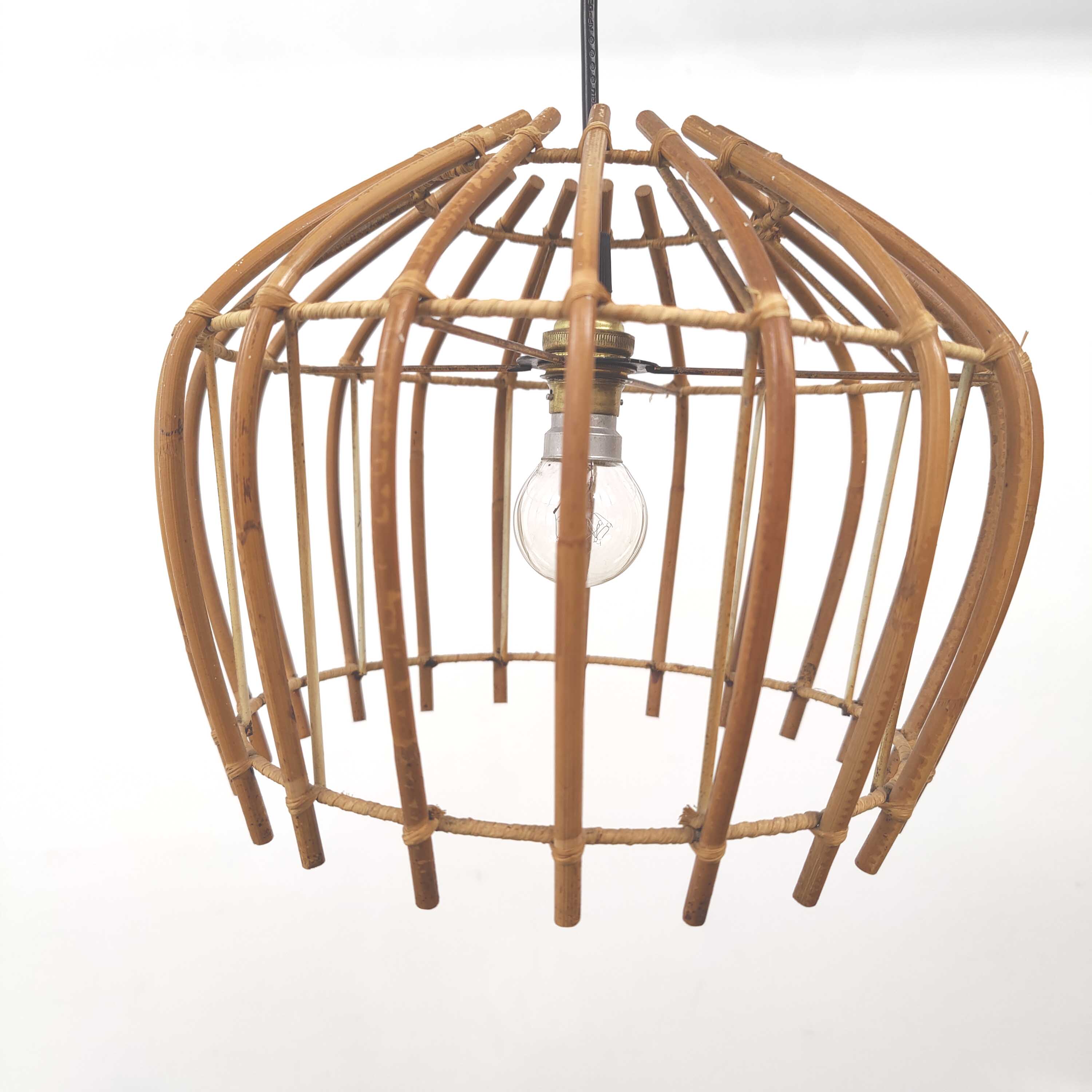 Rattan suspension