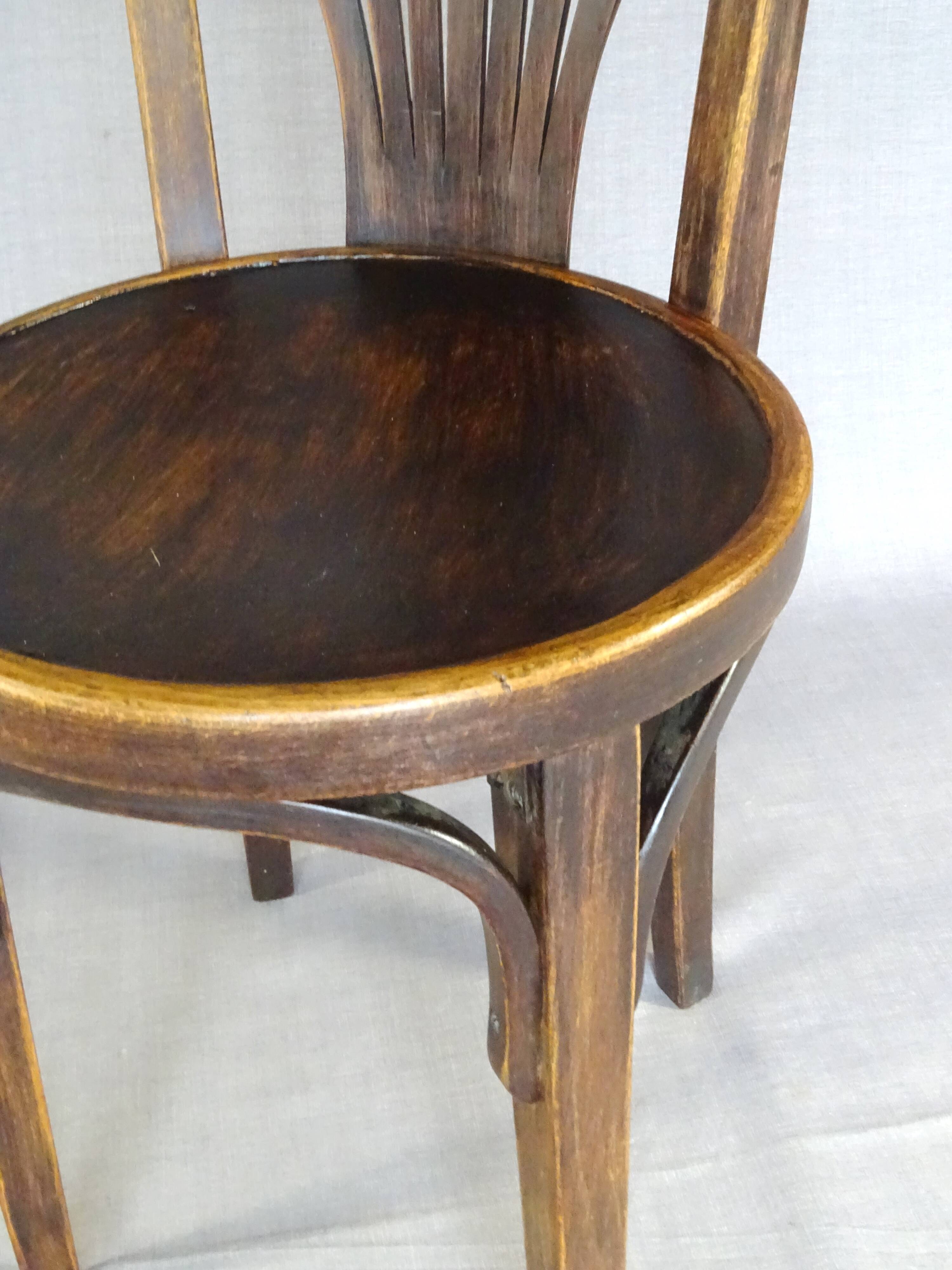 2 stools/bistro chairs, Thonet 1925, with palmette backrest No Baumann