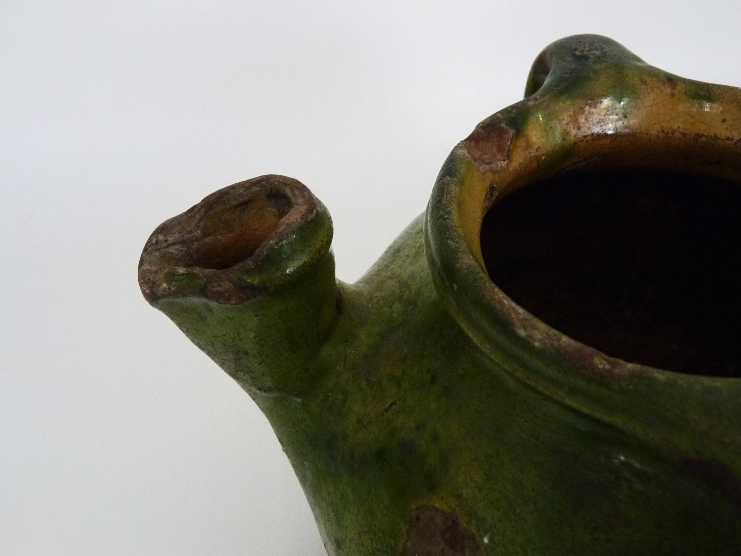 Gargoulette, pottery water pitcher in glazed green terracotta, Haute Pyrénées. 18th century