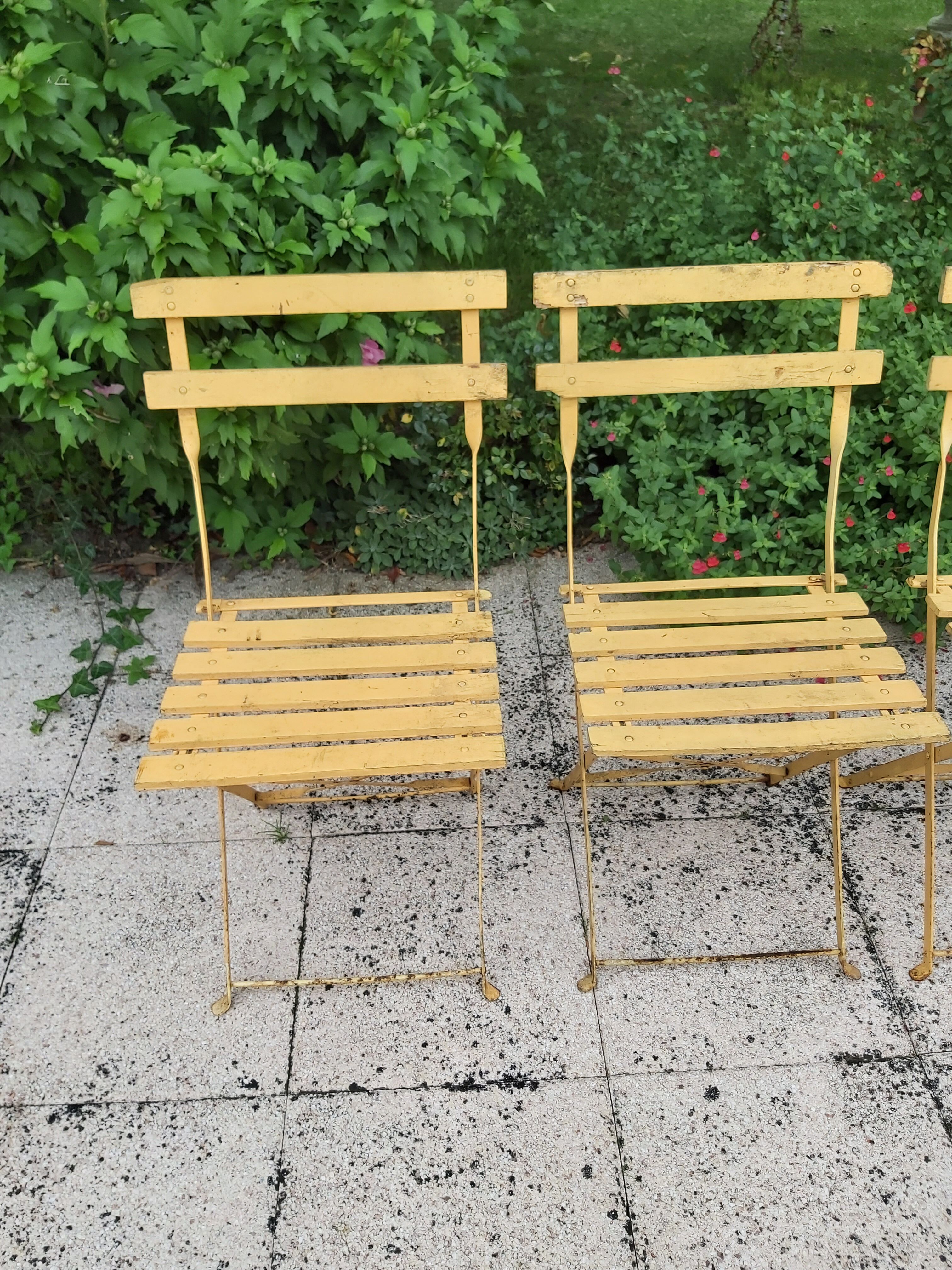 4 folding chairs 50s