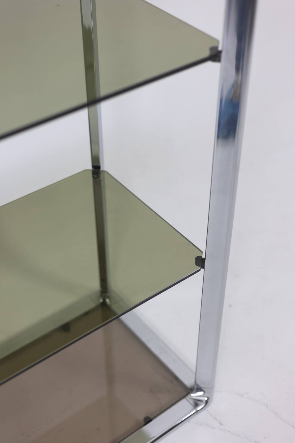 Pair of 6-shelf shelves with chrome-plated metal frames. 1970s.