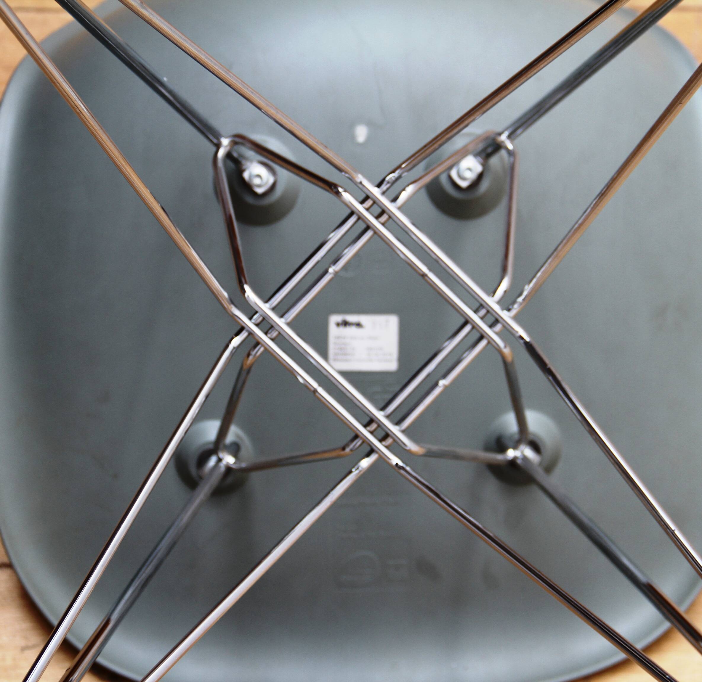 Chaise DSR, Charles & Ray Eames Vitra