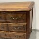 Commode de style Louis XV en bois naturel