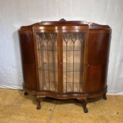 Late Victorian / Early Edwardian Display Cabinet (1880–1900)  A truly charm