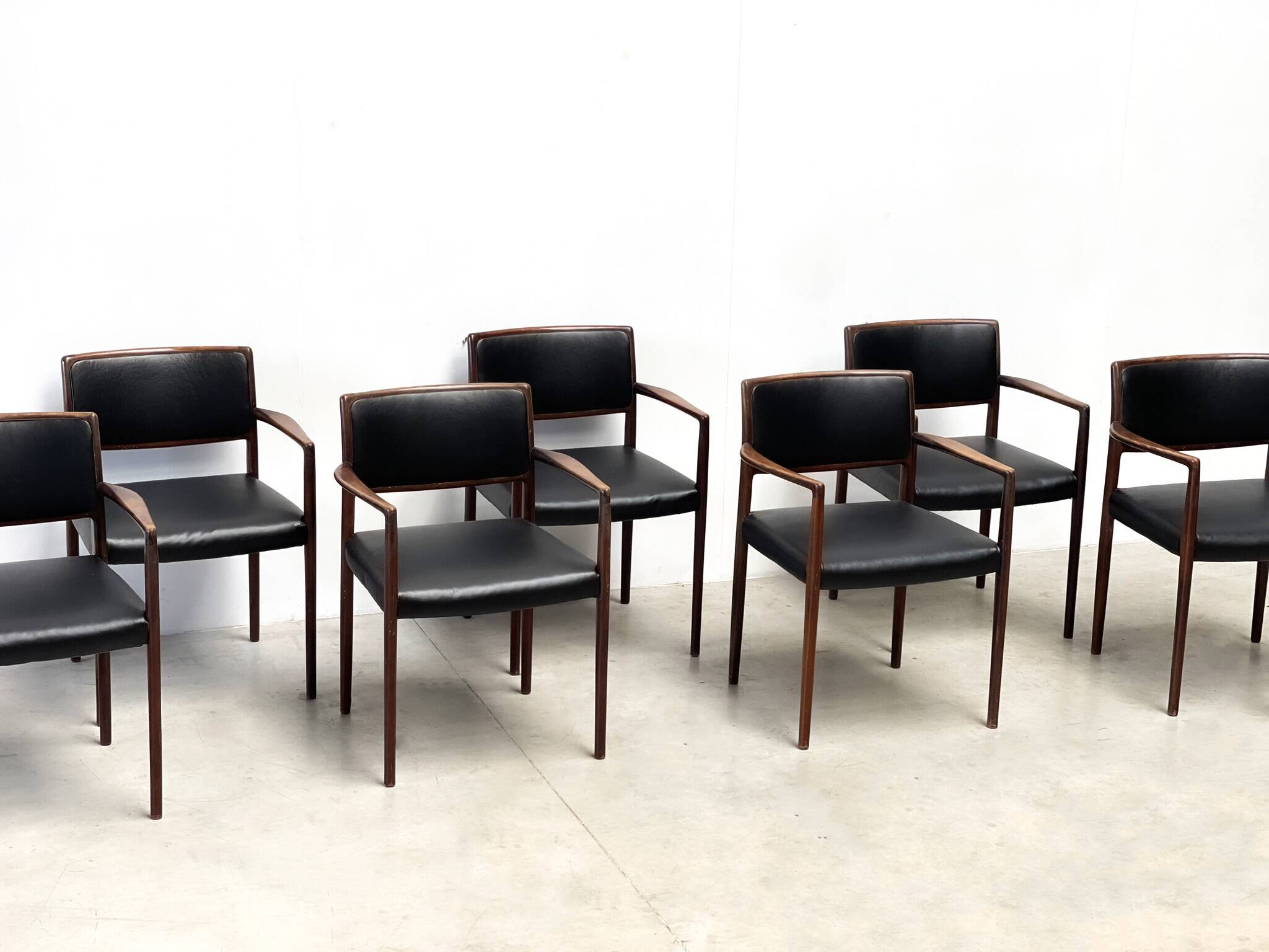7 dining chairs attr. to Niels Moller