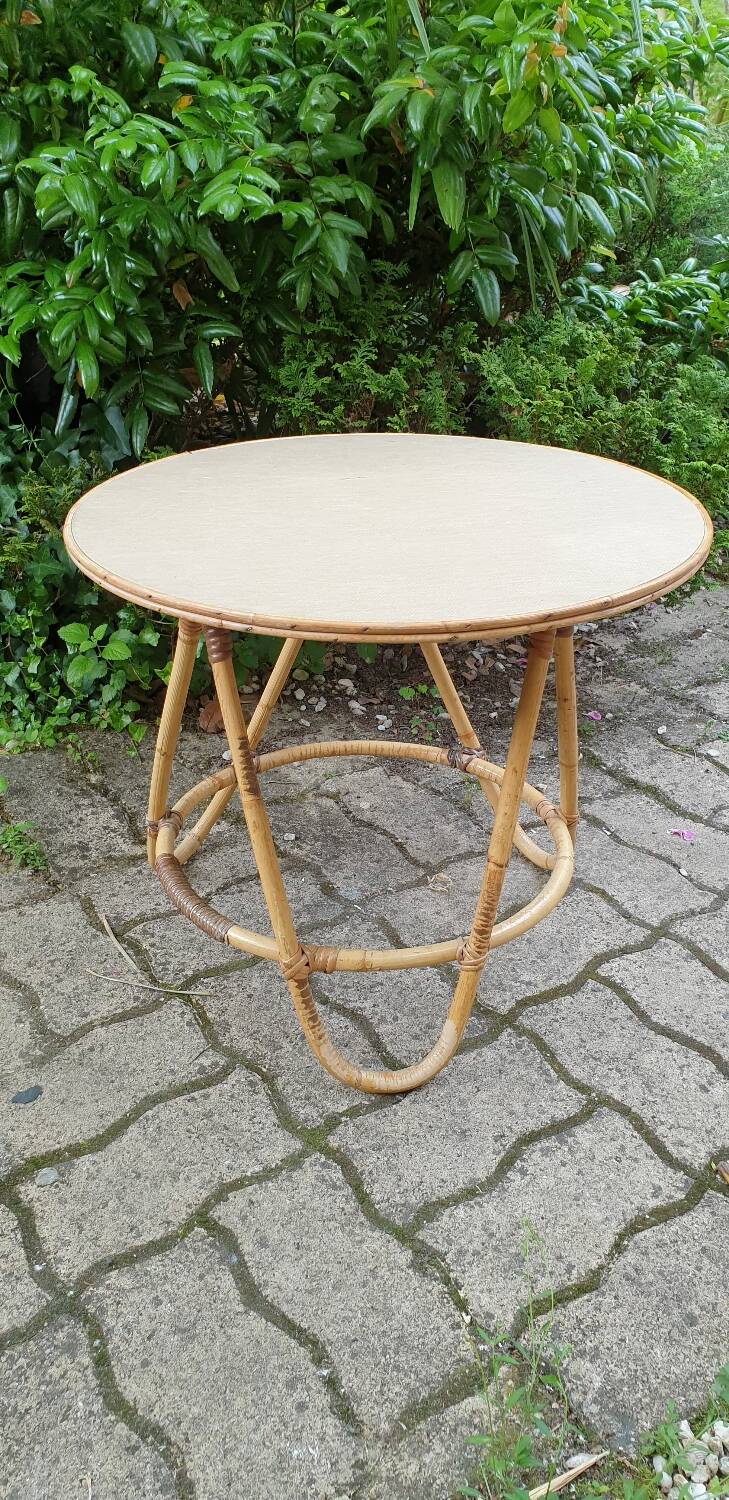 Round rattan coffee table 1970
