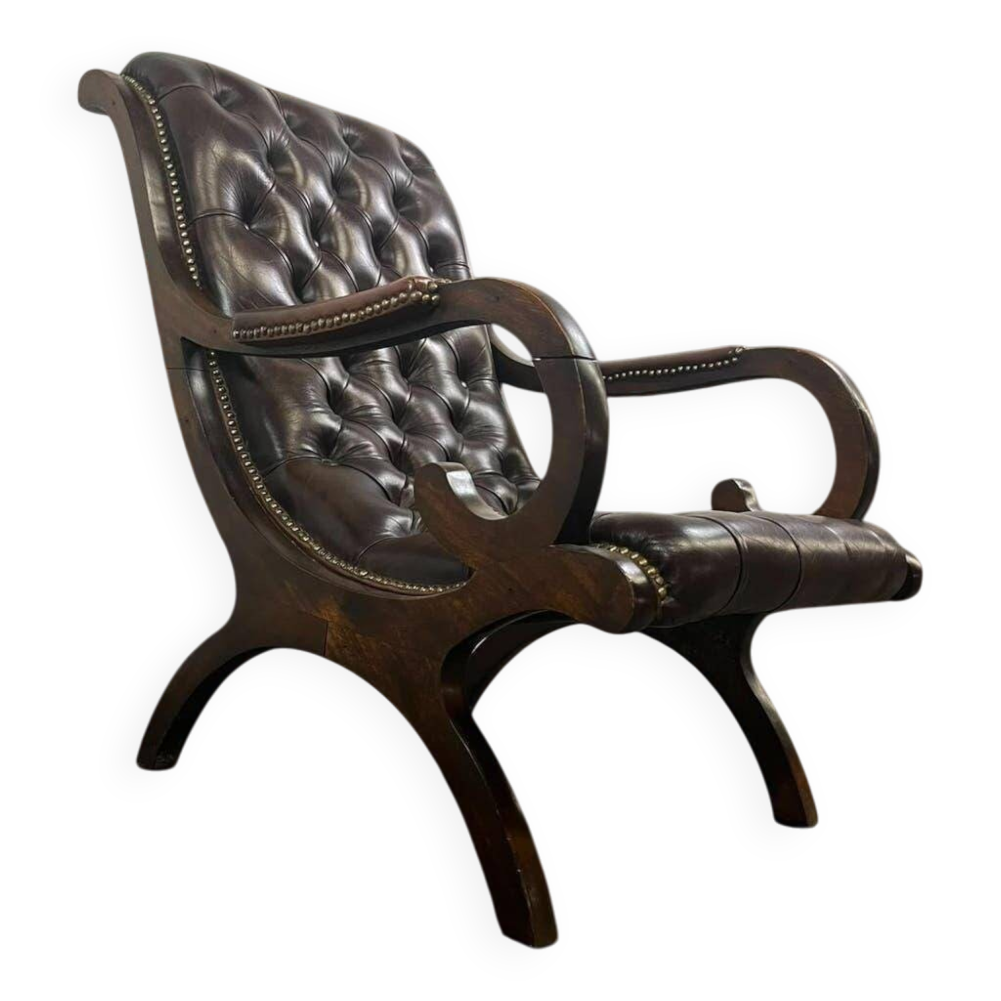 Vintage Chesterfield armchair in dark brown leather / single seat