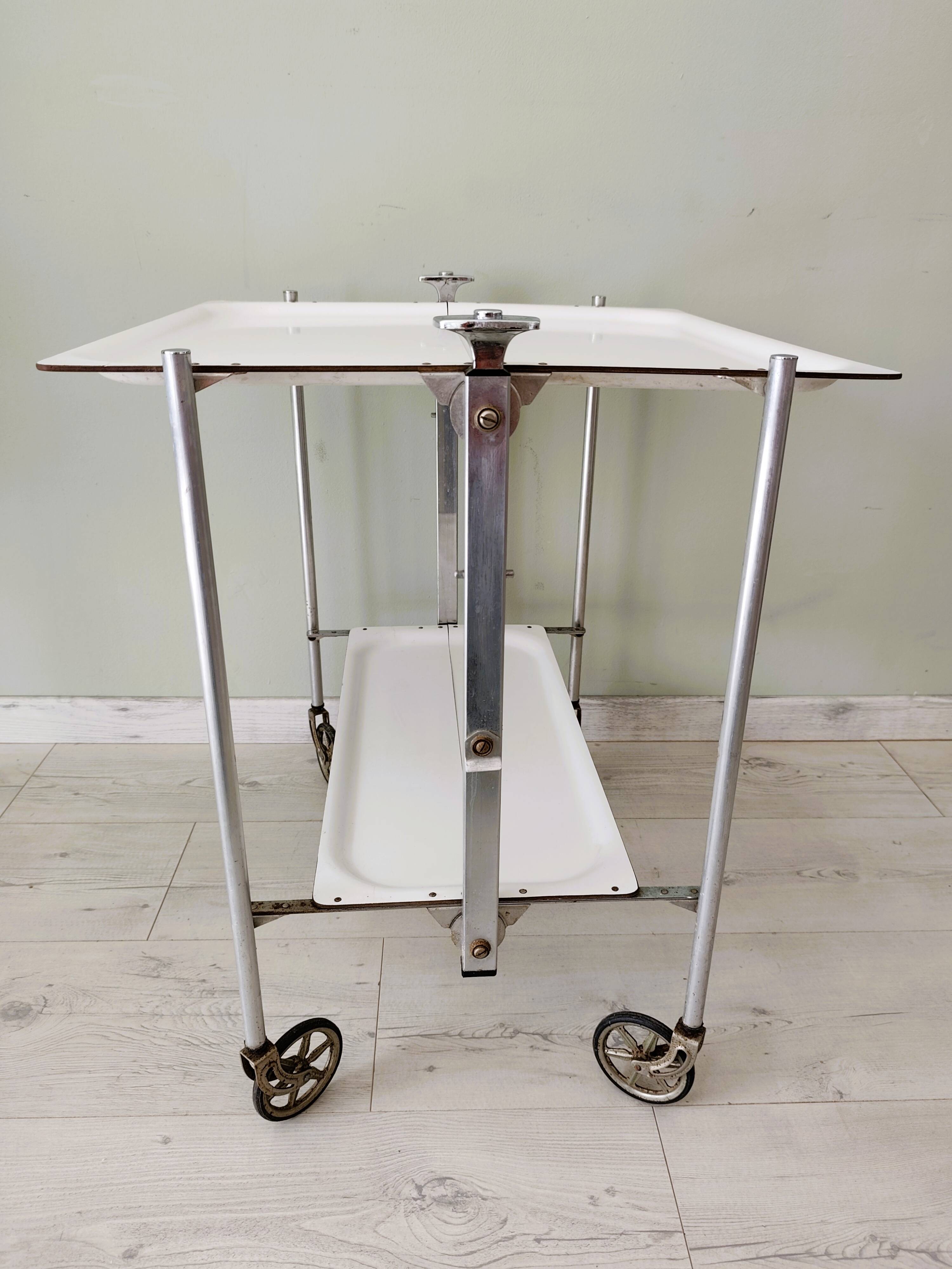 Desserte roulante estampillée MONOTEX