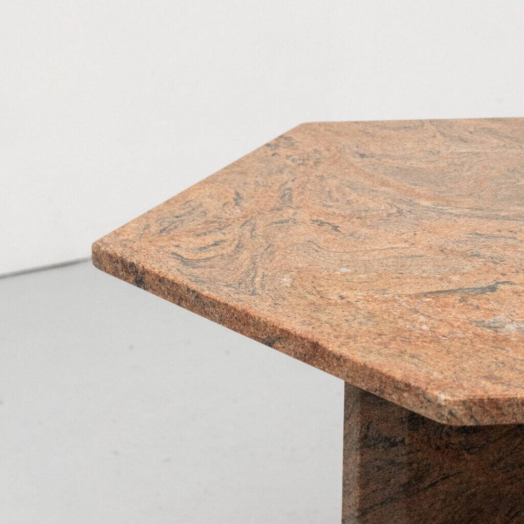 Table basse en granit des années 1970