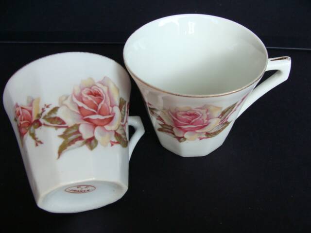 Vintage rose cups