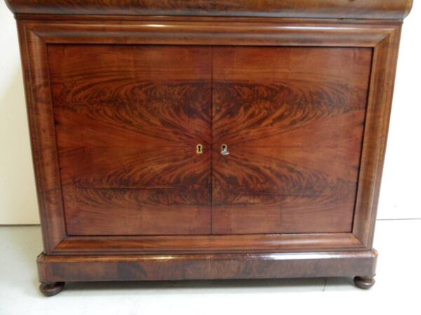Buffet en acajou ancien avec dessus en marbre