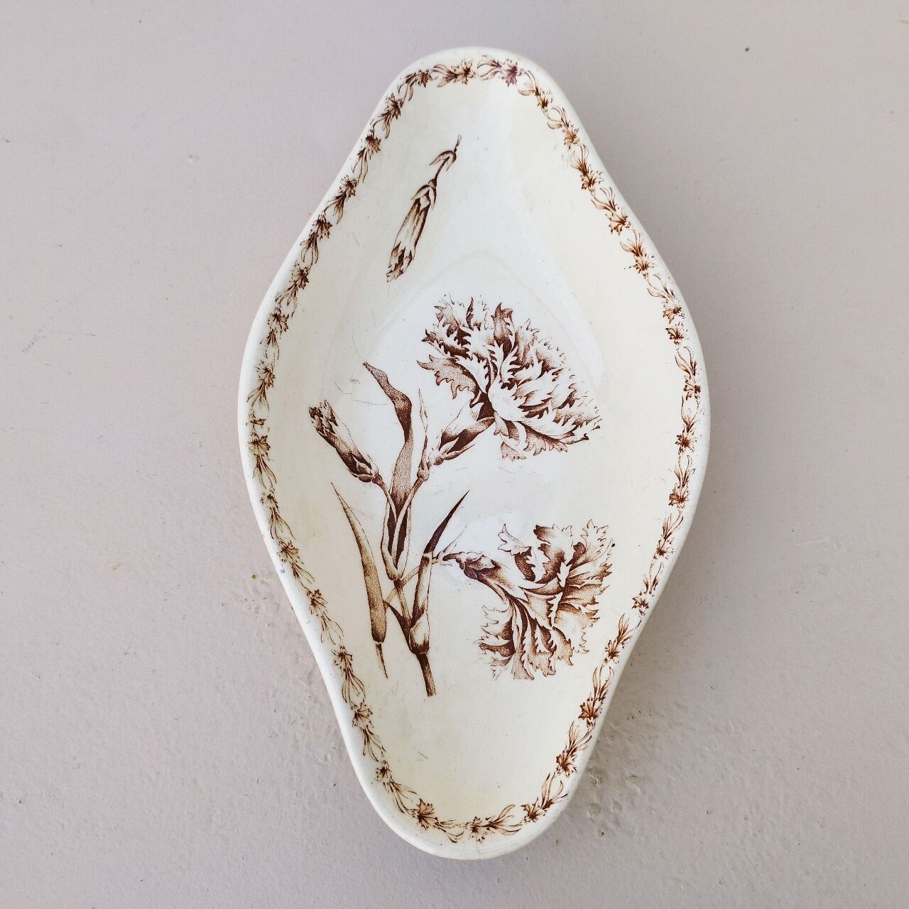 Ravier earthenware Luneville Carnation K&G