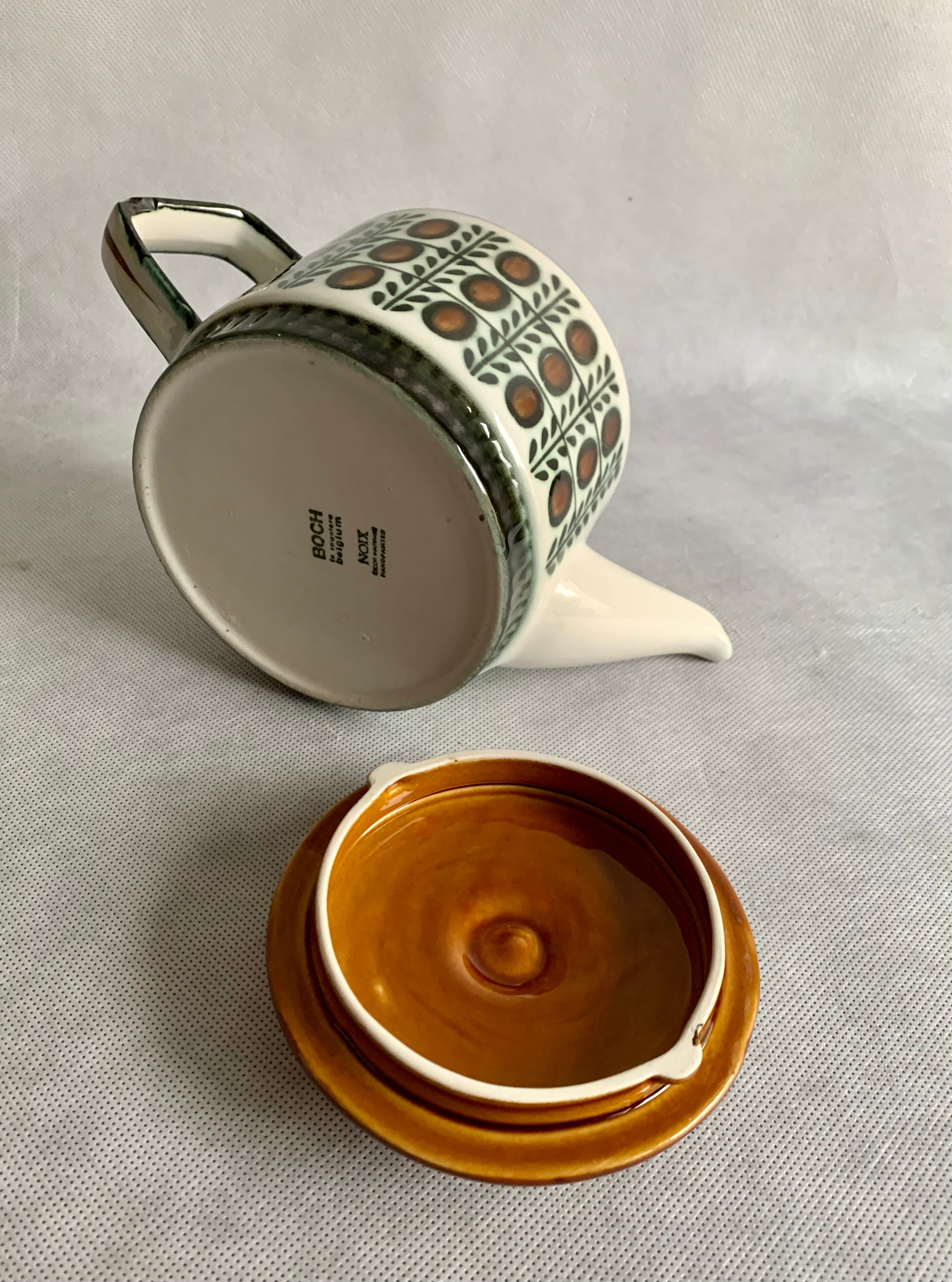 Pottery teapot Boch Rambouillet noix, 1960s