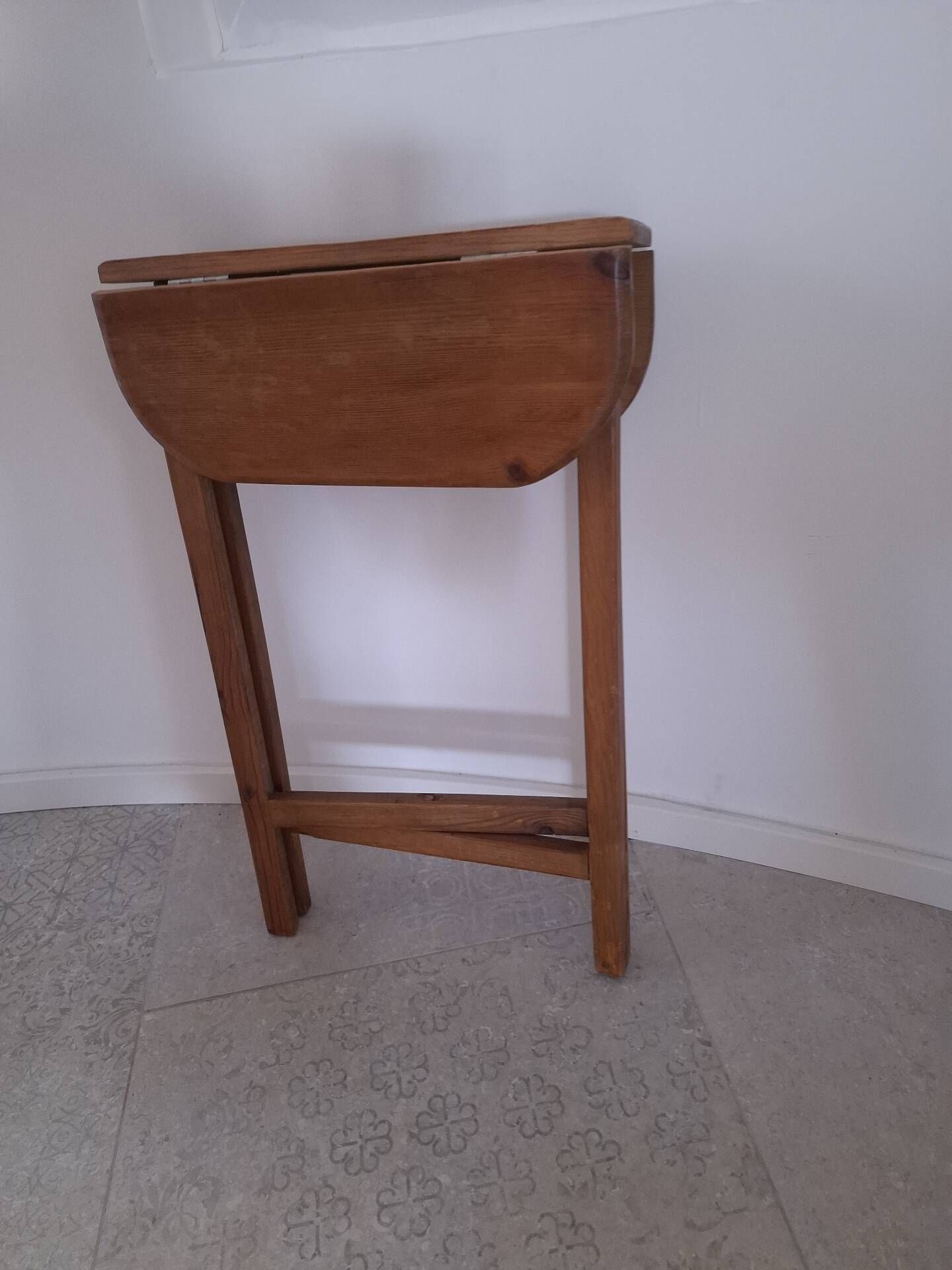 Folding wooden side table