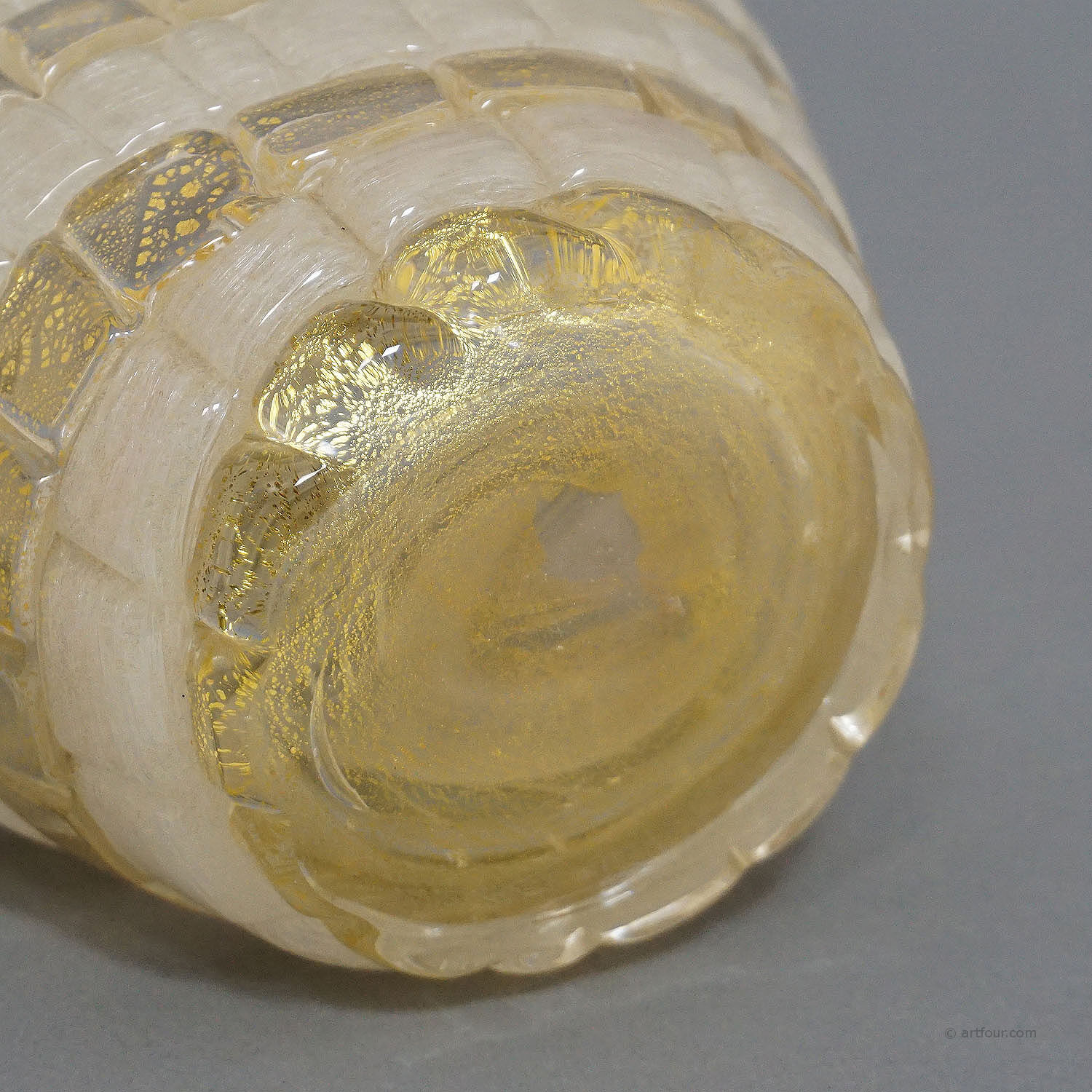 Glass basket attributed to Ercole Barovier for Barovier & Toso around the 1940s.