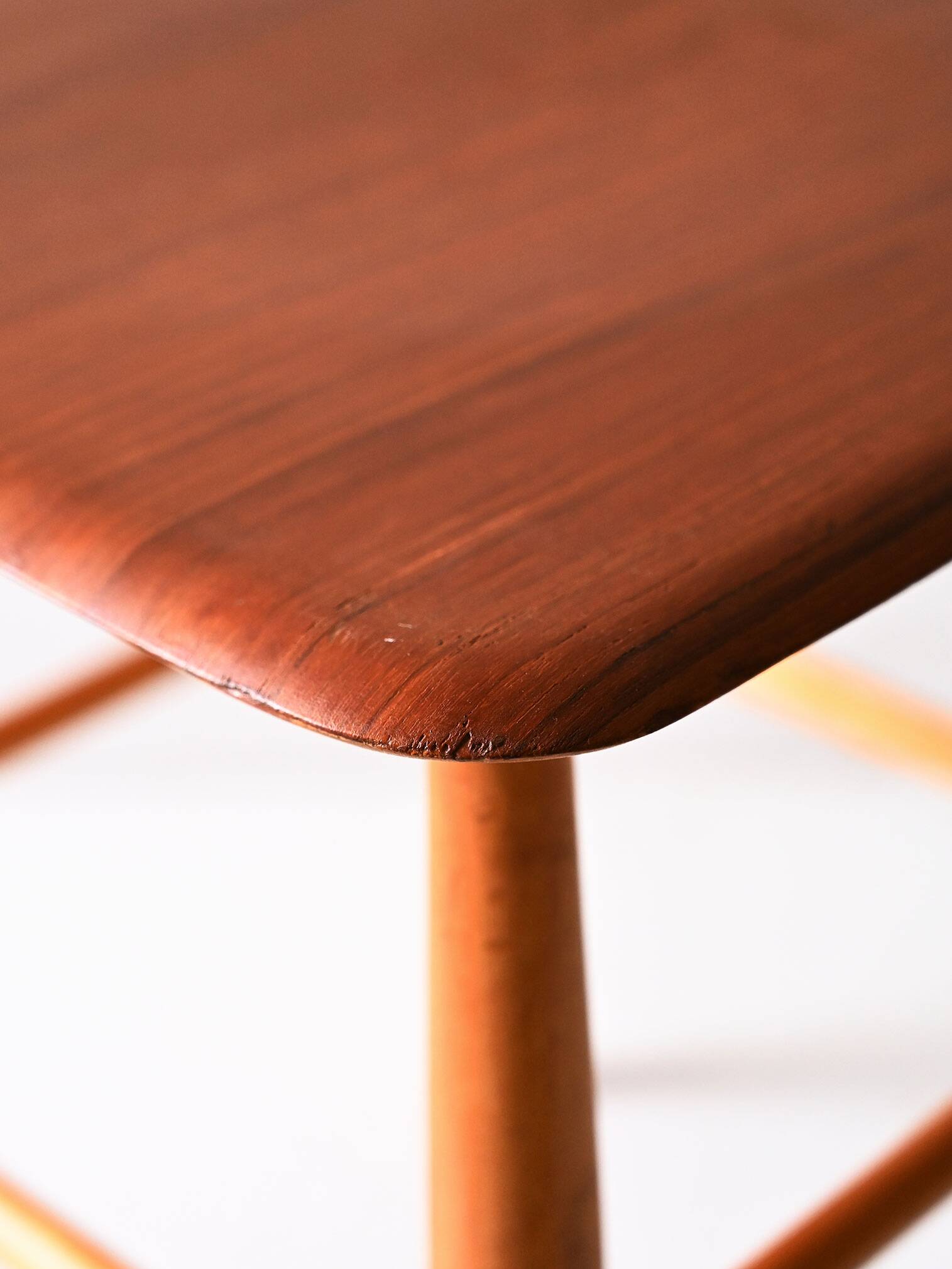 Tabouret Fanett par Ilmari Tapiovaara