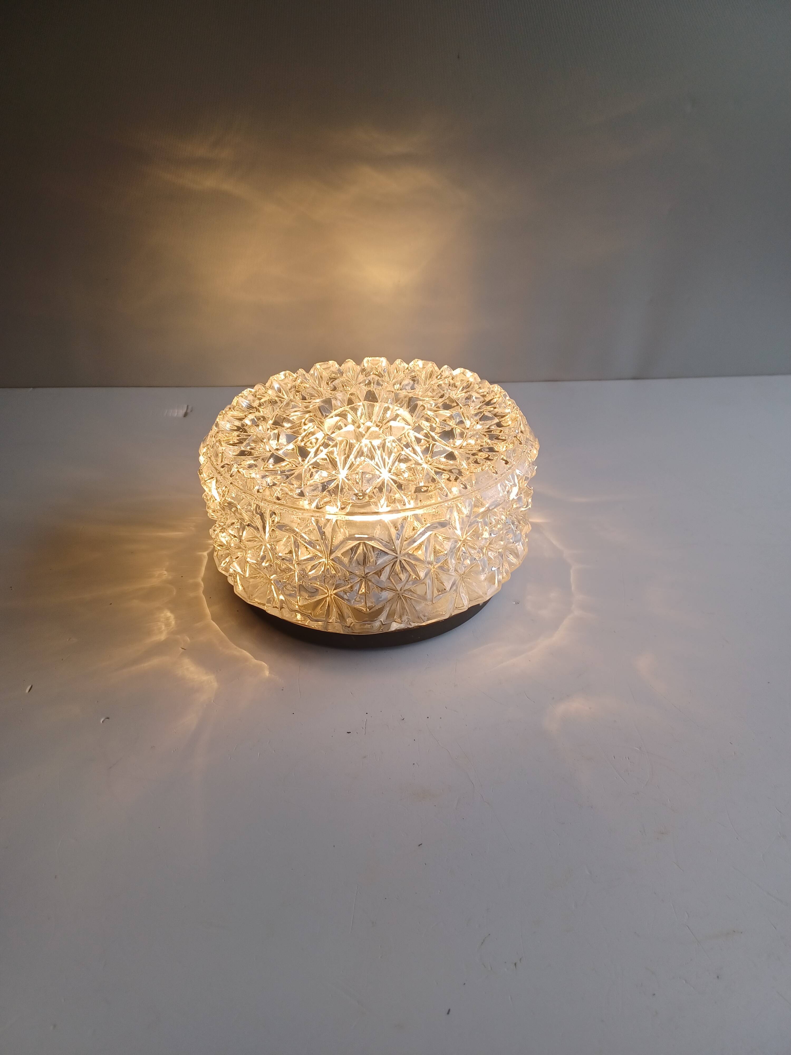 Vintage Erco ceiling light - Moulded glass - 196