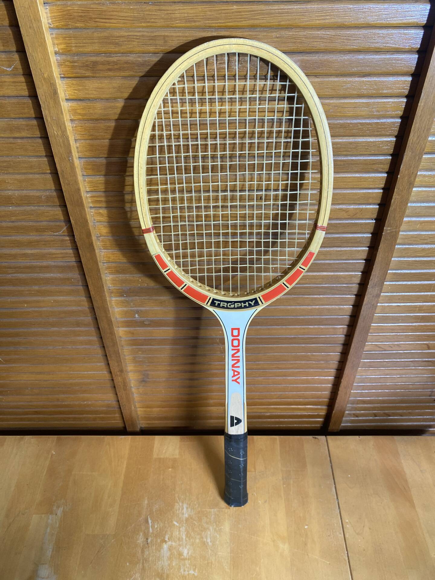 Vintage DONNAY Trophy Wooden Tennis Racket Sport #E224