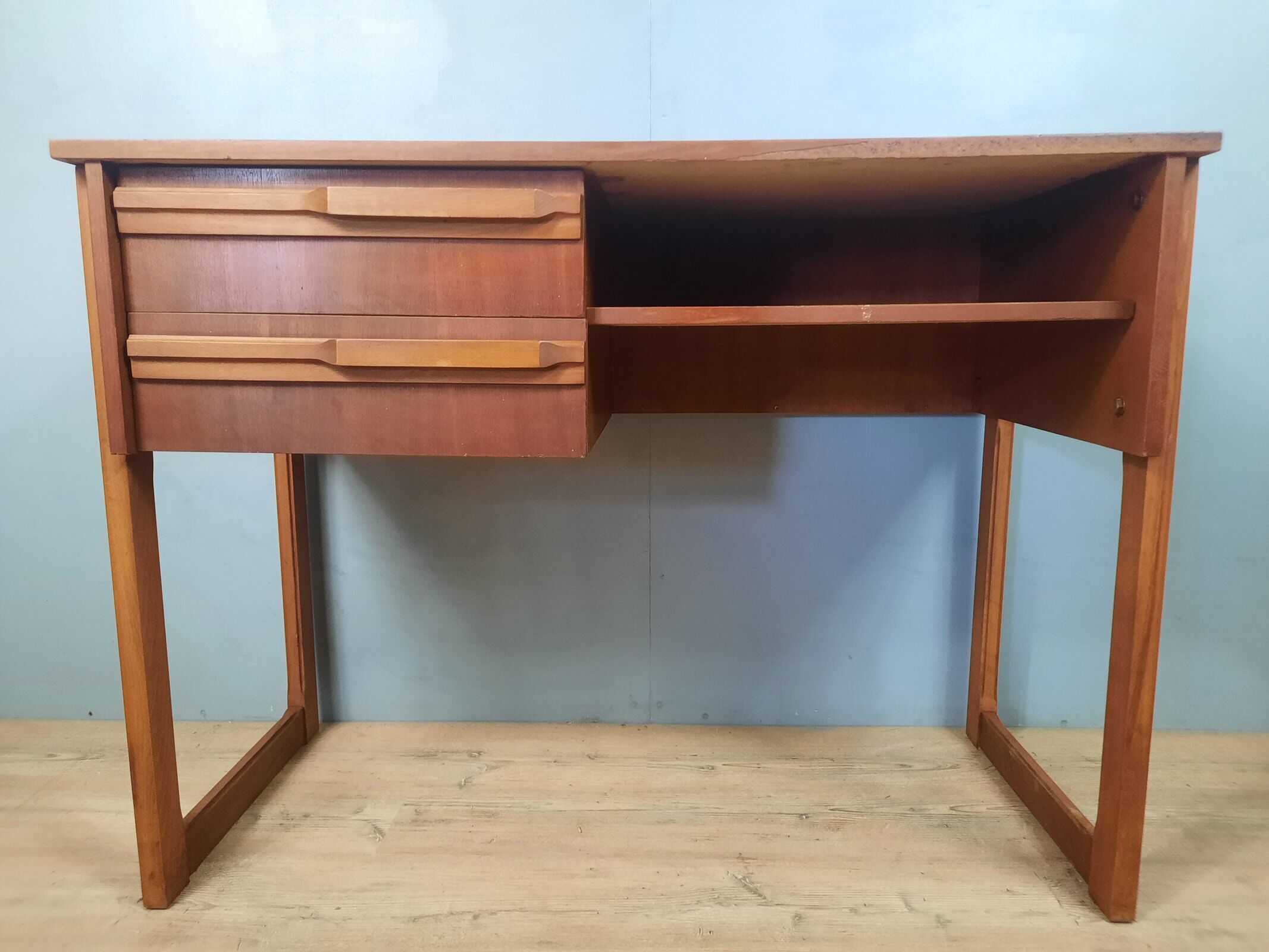 Bureau vintage dans l'esprit scandinave