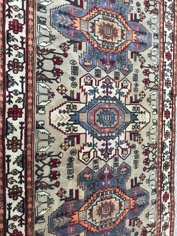 Carpet Caucasian chirwan 20th century handmade 130 x 204 cm