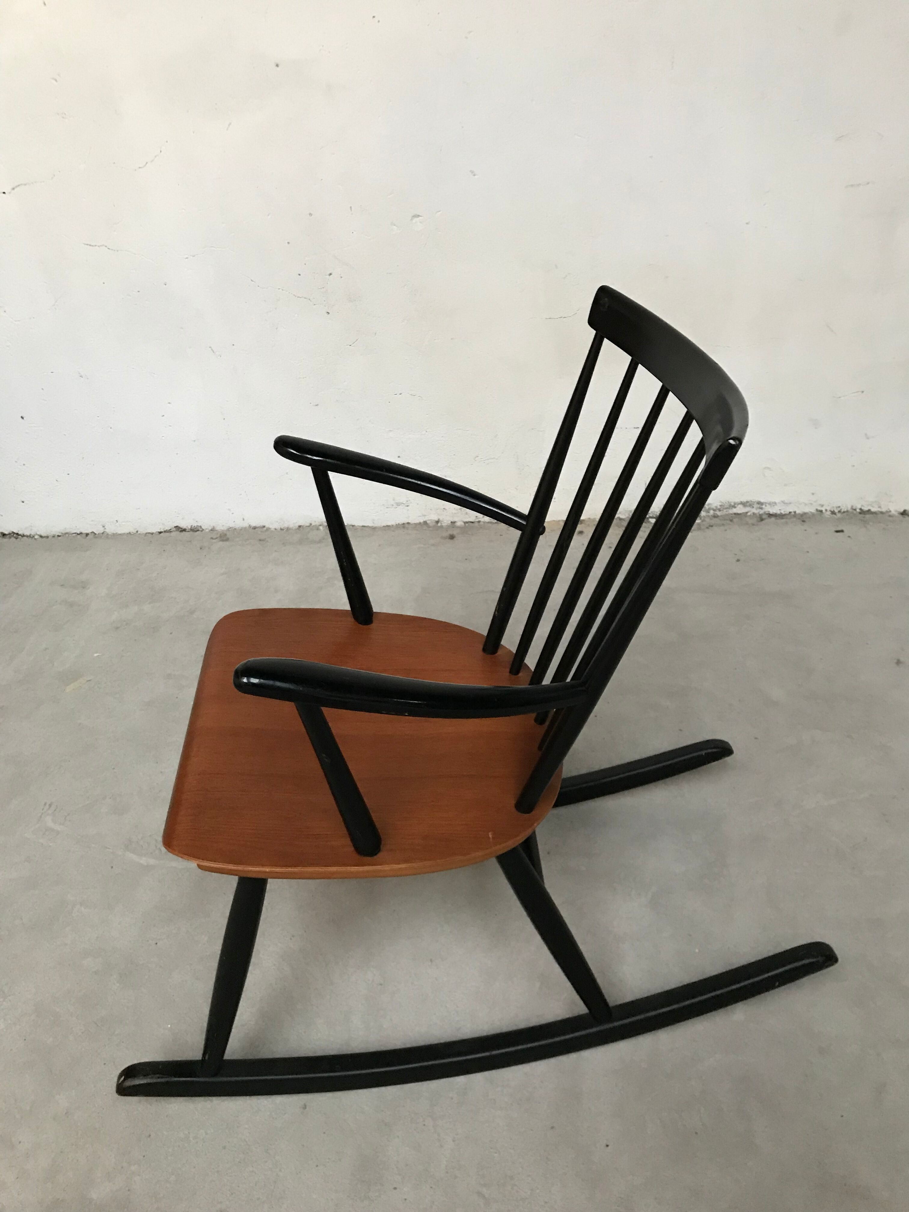 Rocking-chair Roland Rainer Finland 60