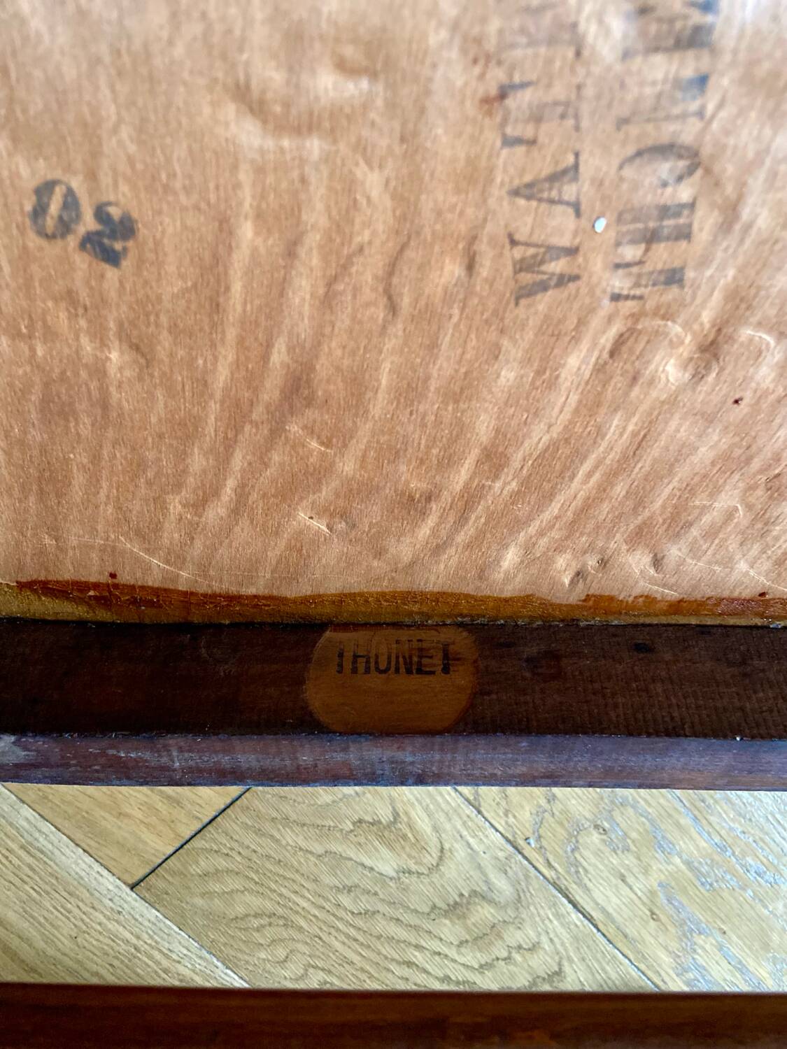 Bistro-style bench in embossed wood stamped Thonet - early 20th century