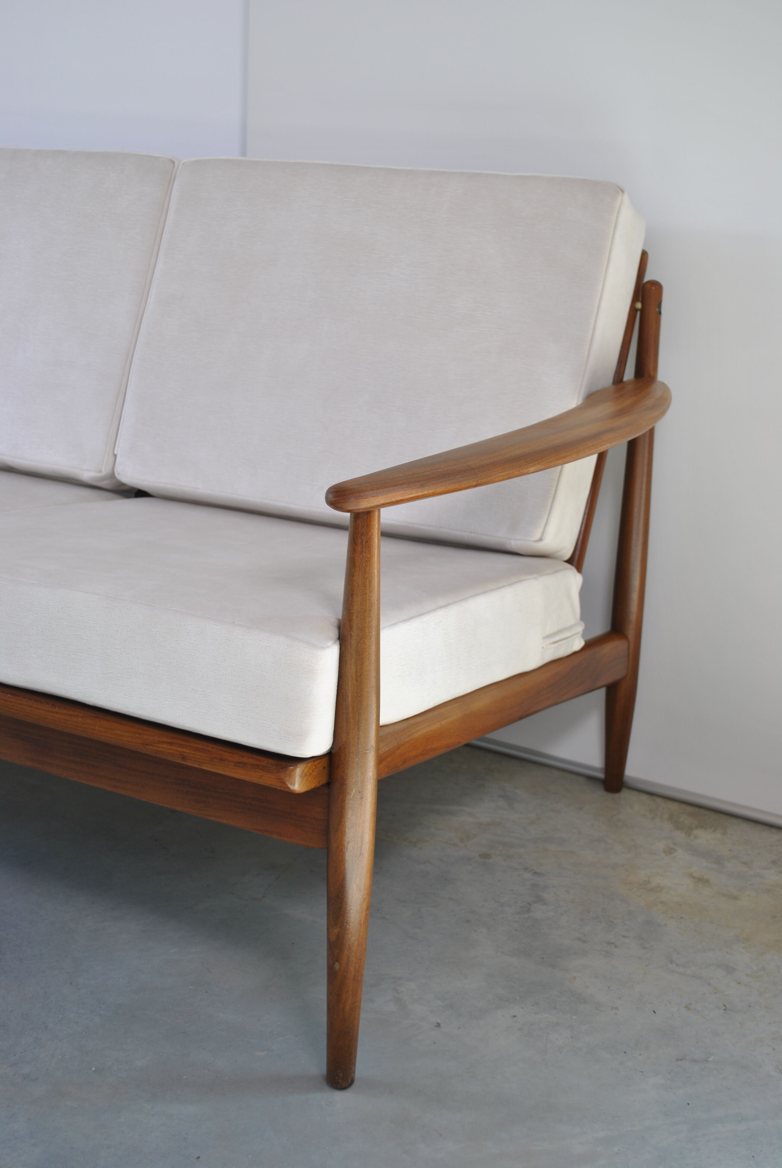 Danish scandinavian sofa distributed to Roche Bobois 1960