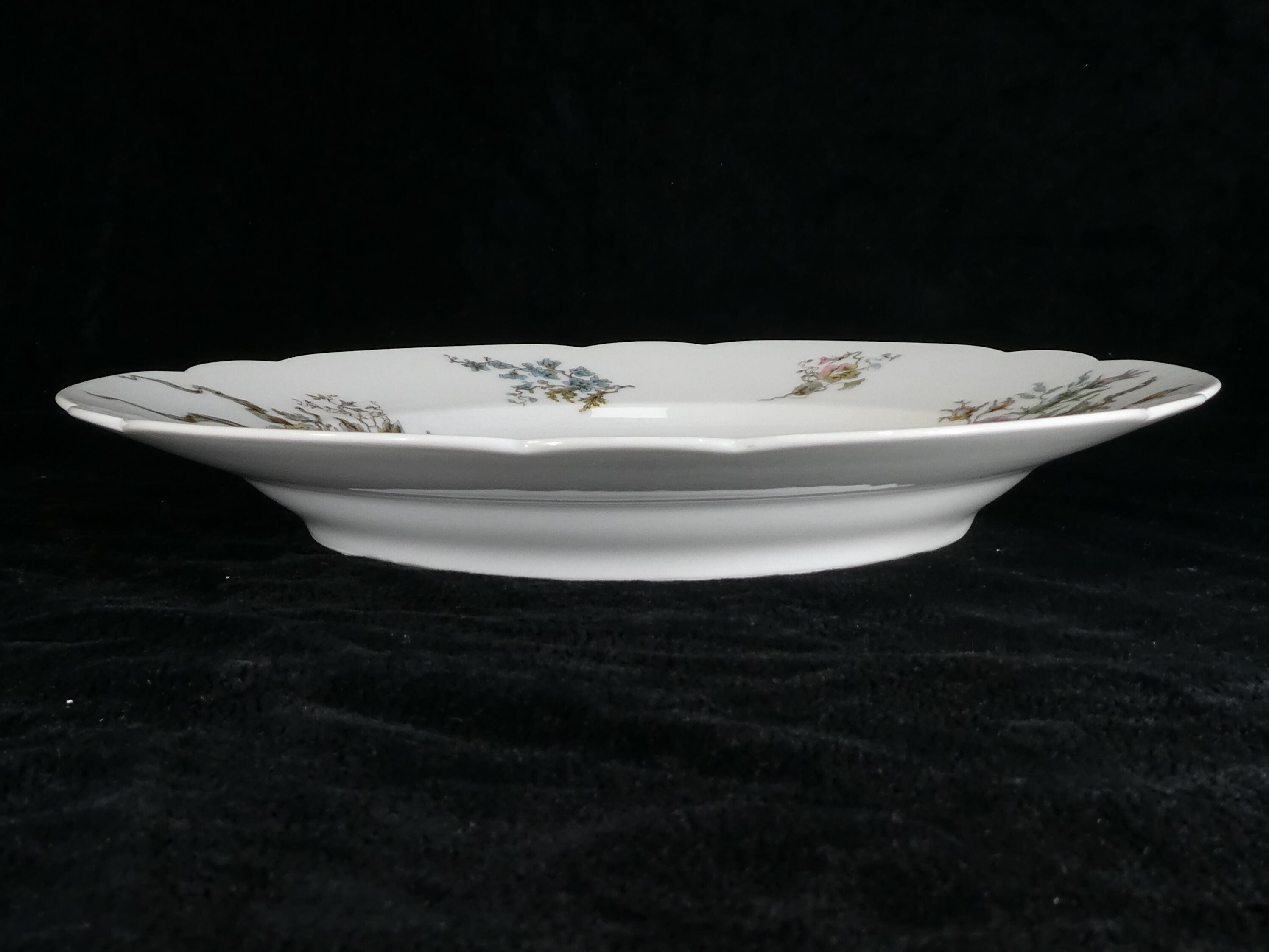 Limoges porcelain round dish for E.Bourgeois Paris