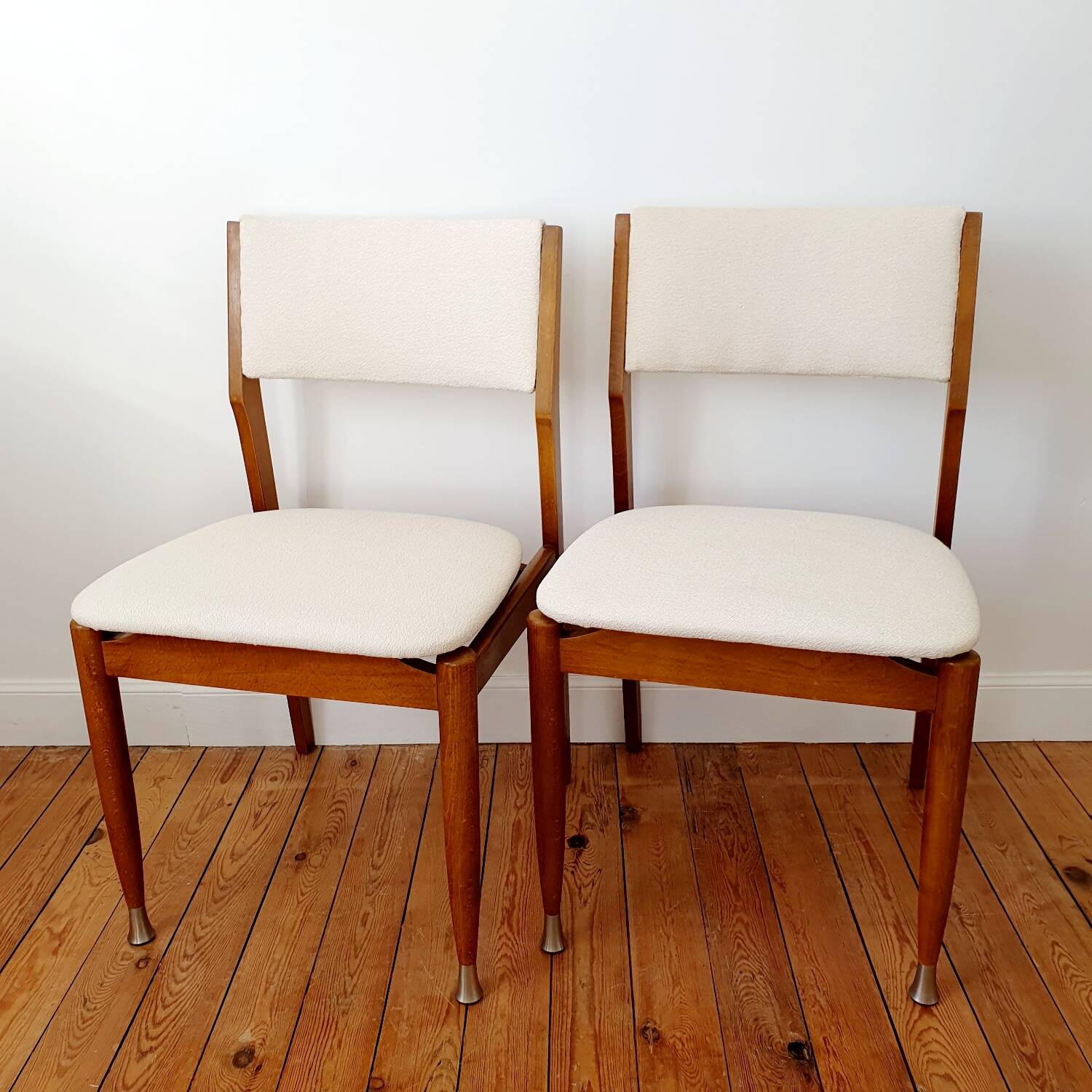 Paire de chaises années 50