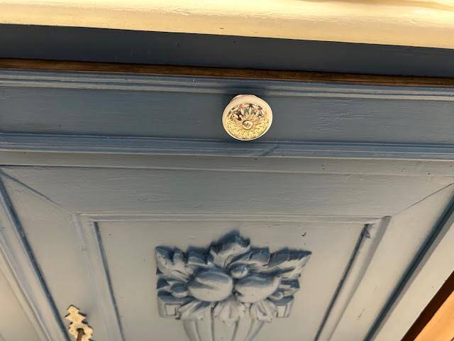 Refurbished blue buffet