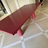 Contemporary 80s design table – Memphis style
