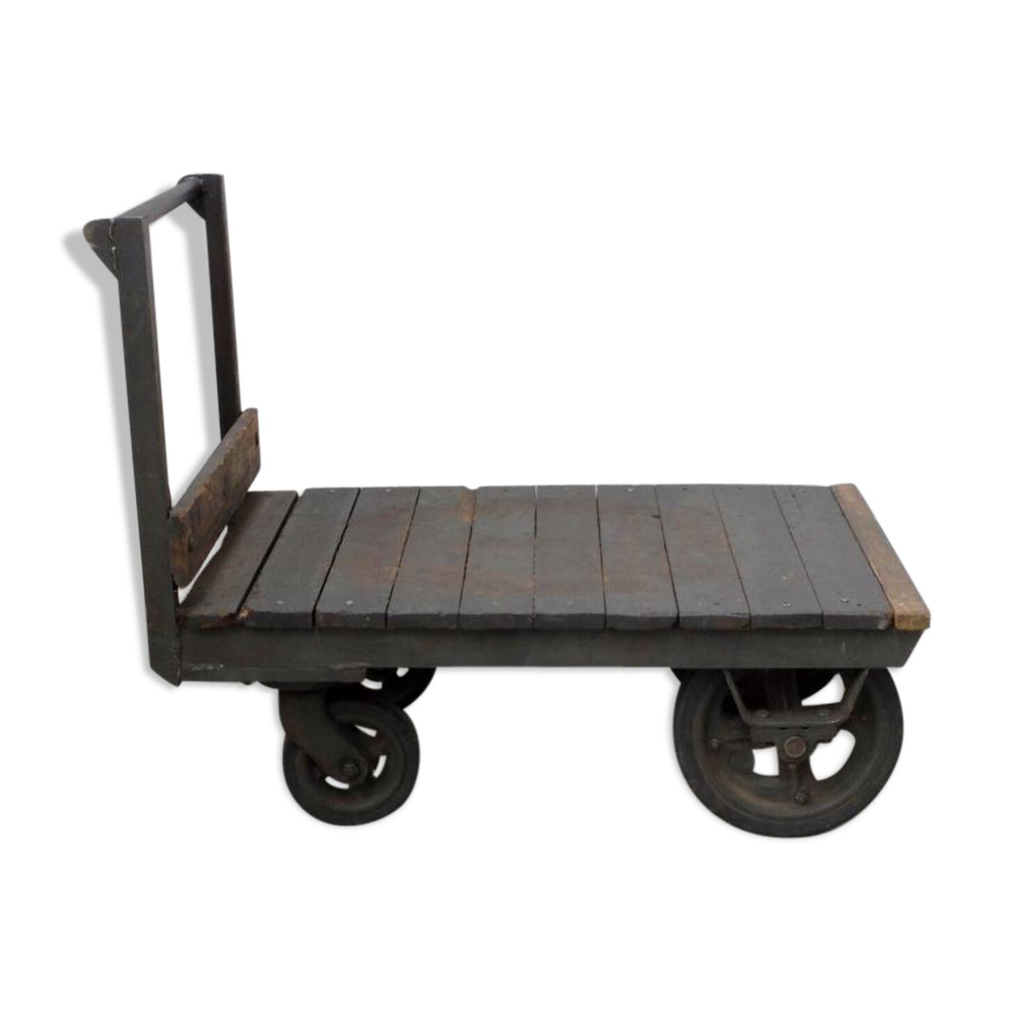 Chariot de transport industriel