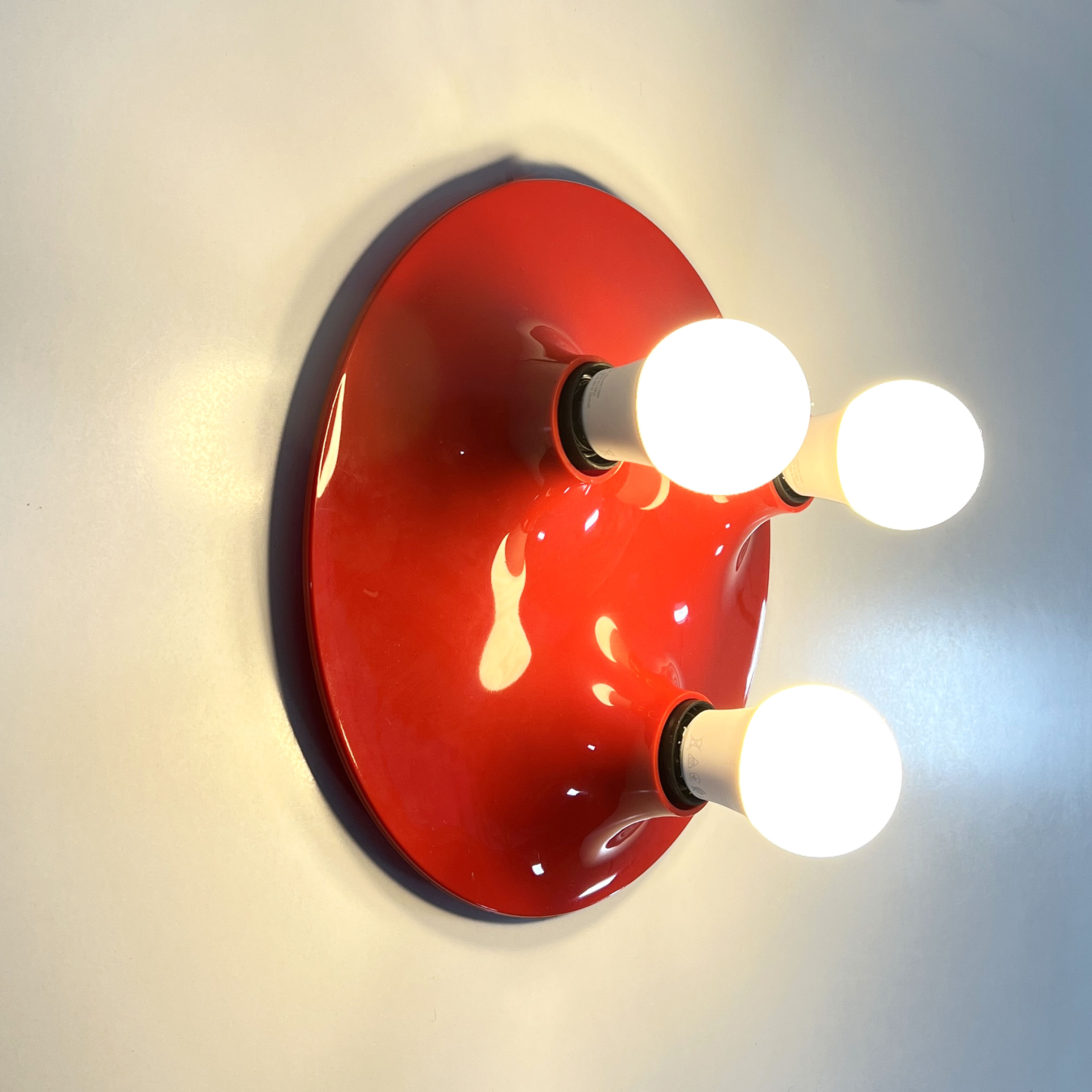 Red Triteti wall lamp by Vico Magistretti for Artemide, 1960