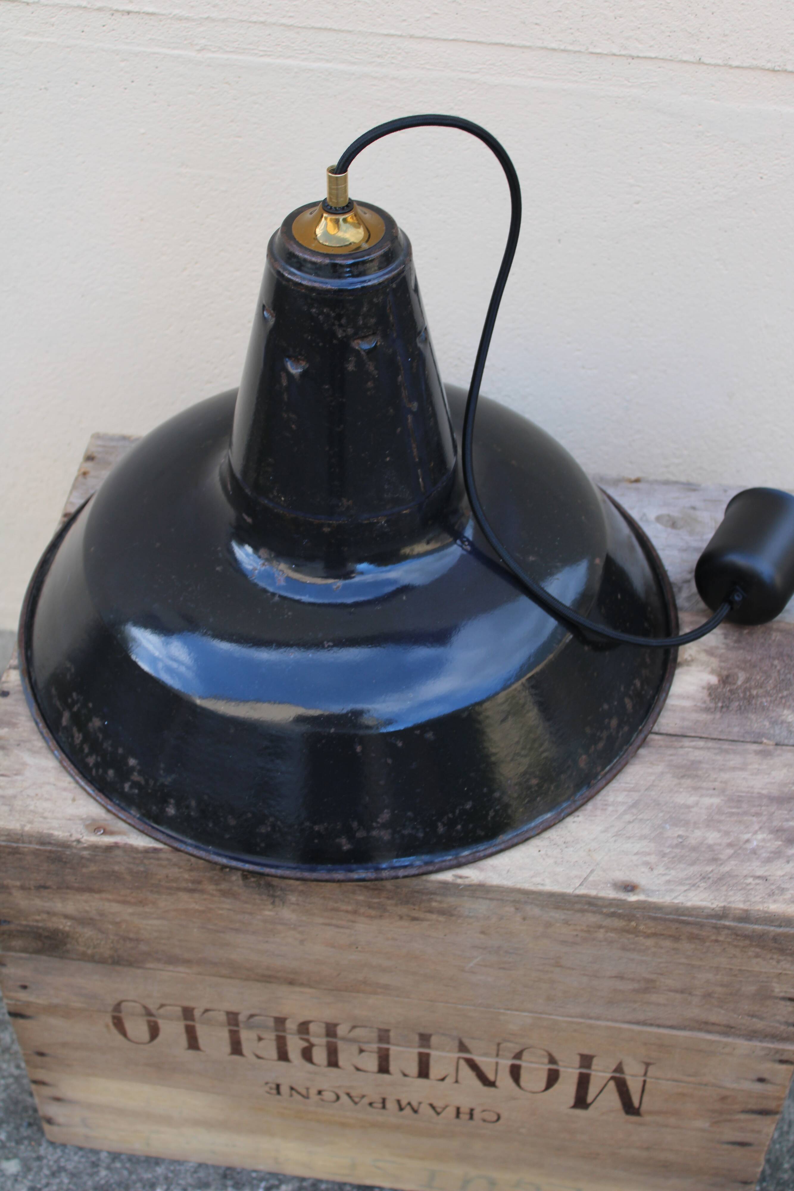 XxL suspension enamelled industrial
