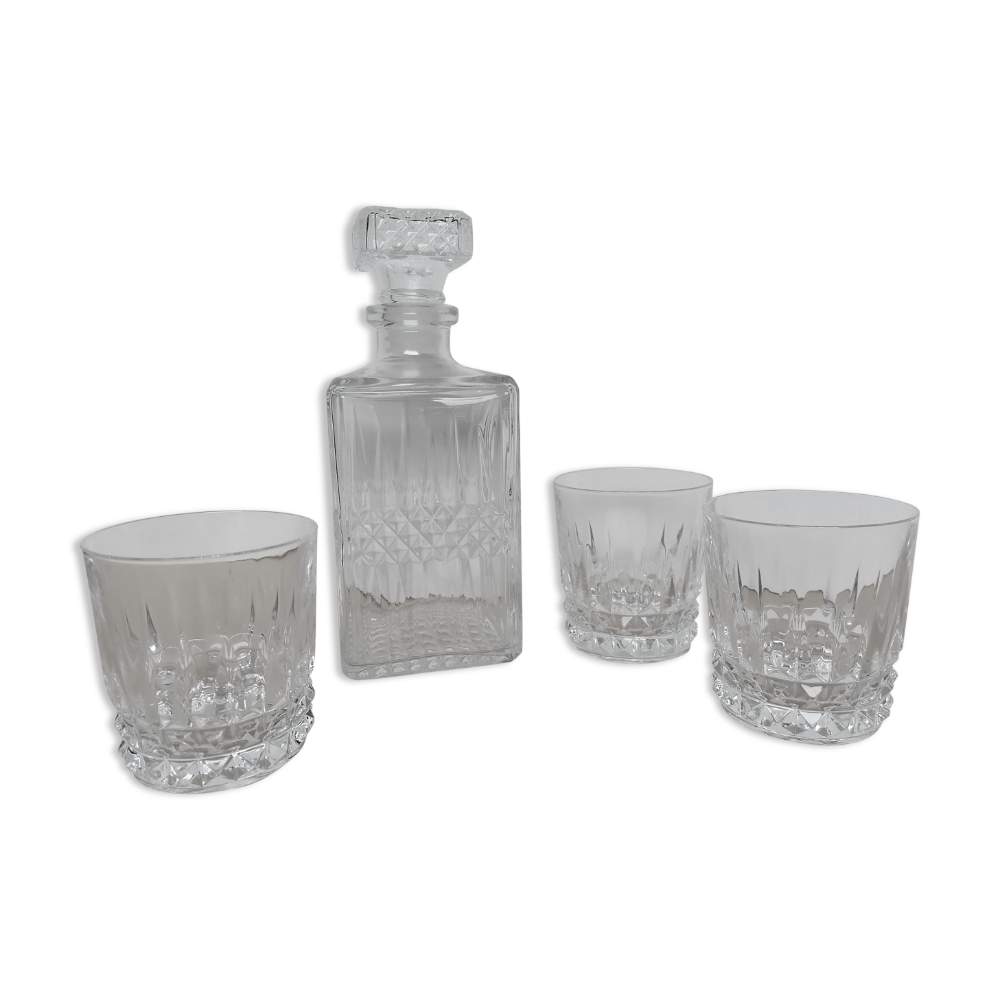 Carafe whisky and 3 glasses