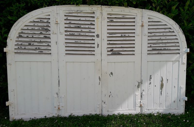 Curved shutters oak and fir H156xL245