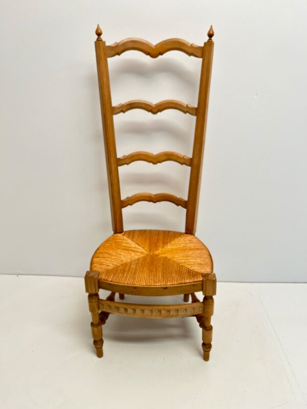 Chaise de nourrice paillée vintage