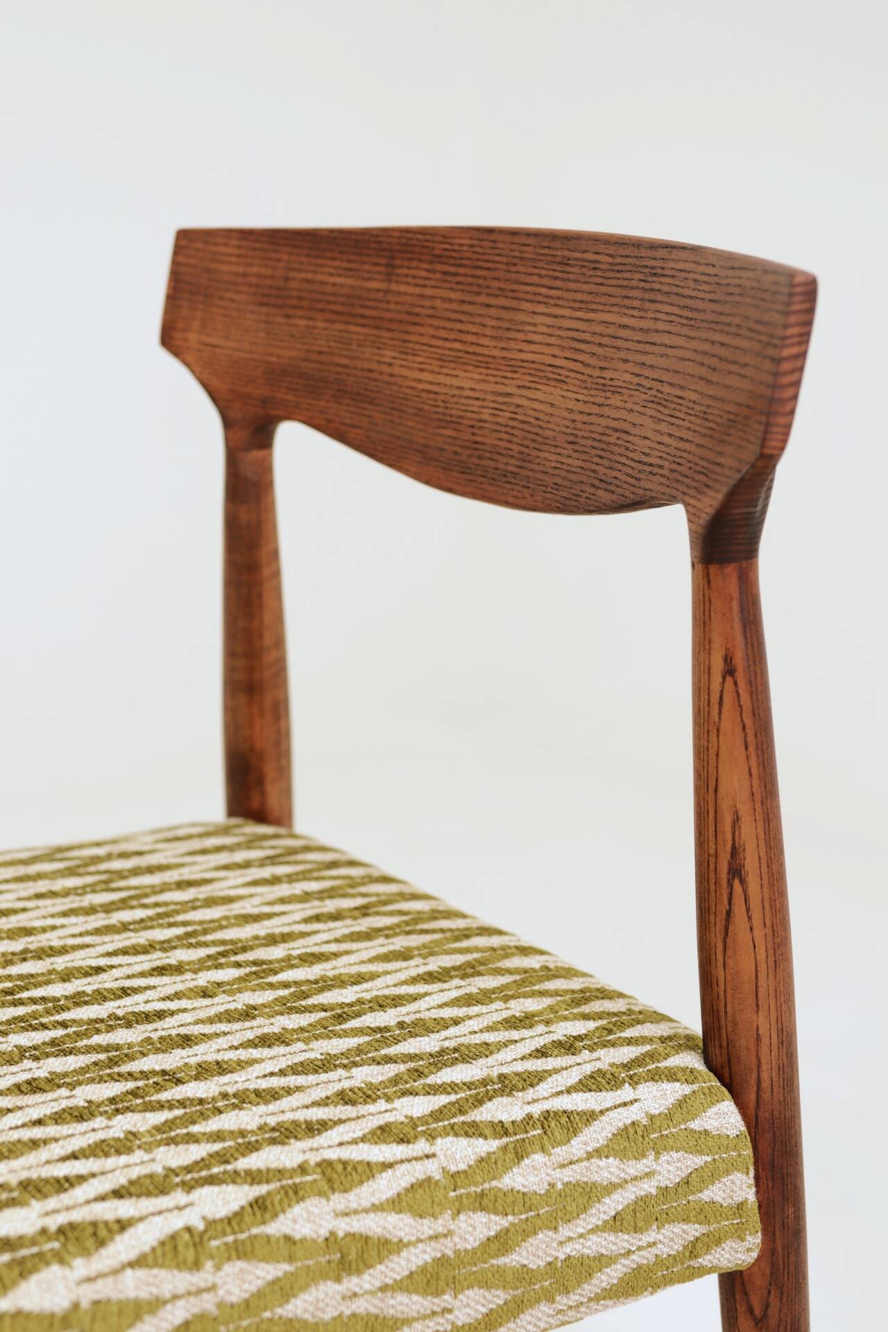 Set 2 Dining Chairs Solid Wood Ash Green Jacquard Fabric