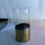 Vase par Polspotten couleur or et transparent